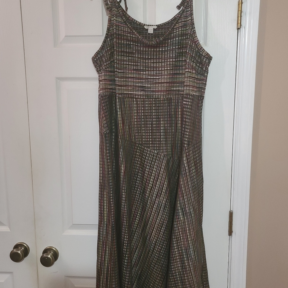 Plus size women dress. Multi color